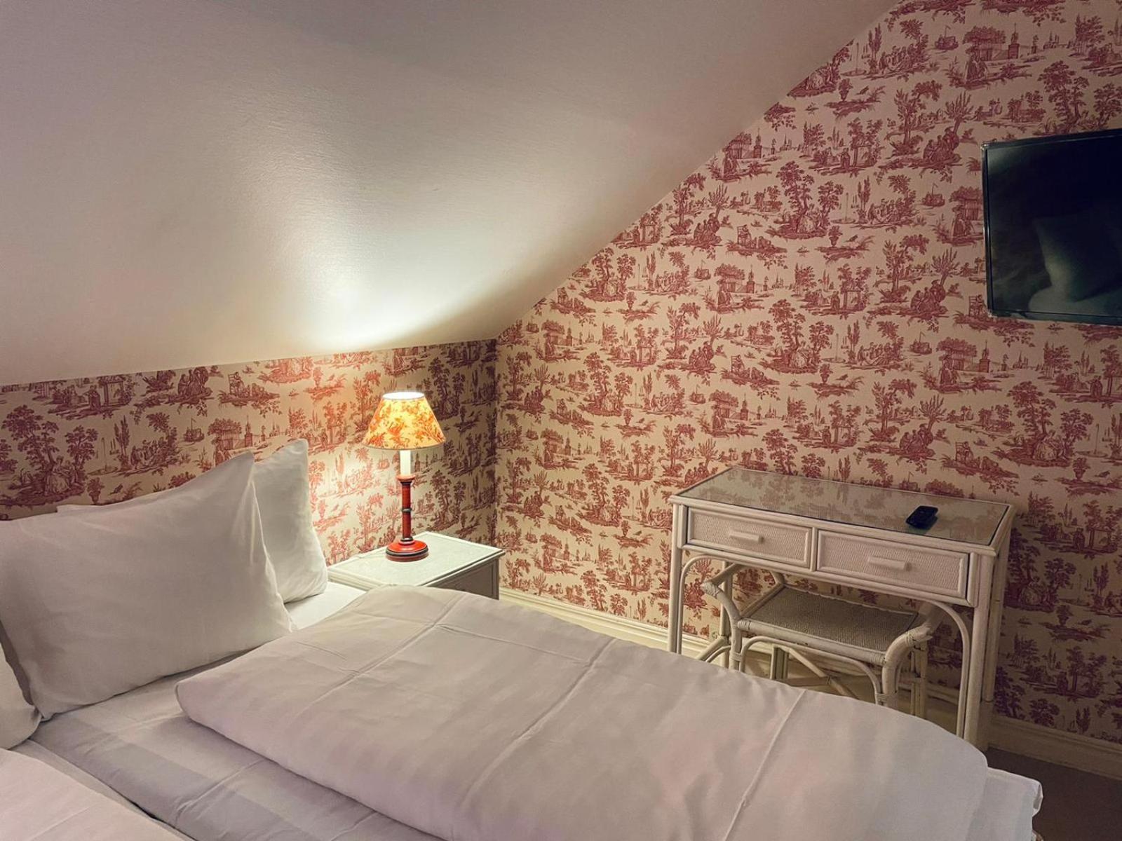 Apertins Hotell 킬 외부 사진